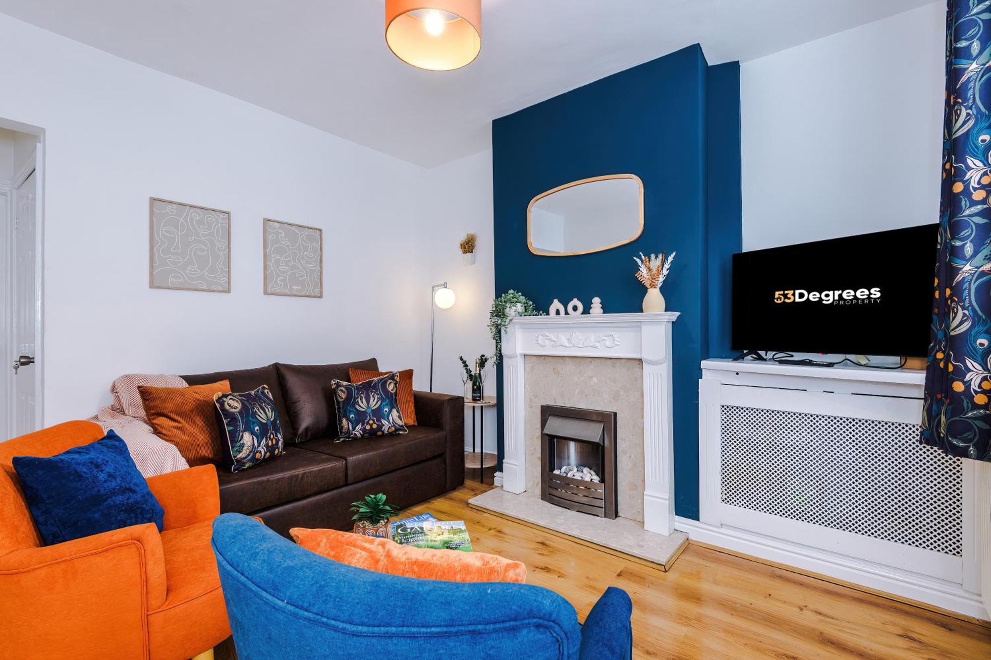 New! Spacious 2-Bed Home In Chester City-Centre By 53 Degrees Property, Ideal For Couples & Small Groups, Great Location - Sleeps 5 Eksteriør bilde